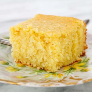 Sweet Southern Cornbread a 30 Best Thanksgiving Side Dishes.
