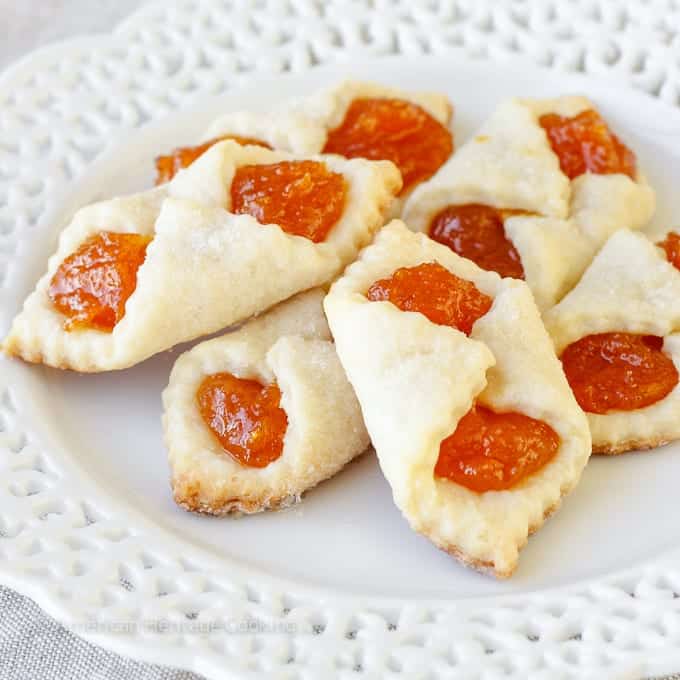Traditional Hungarian Apricot Kolaches | My Hungarian husband's favorite Christmas Cookie recipe! He says they taste just like his grandma used to make!