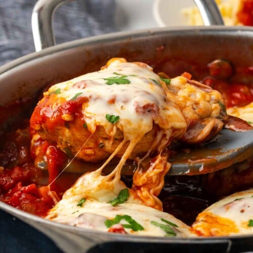 Baked chicken with tomato sauce hotsell