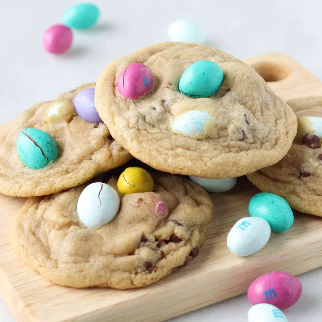 Easter Peanut Butter M&M Chocolate Chip Cookies