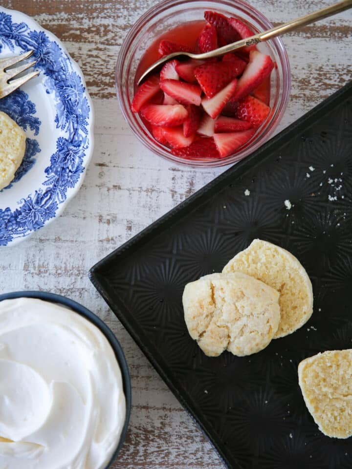 Strawberry Shortcake for Two ready to assemble