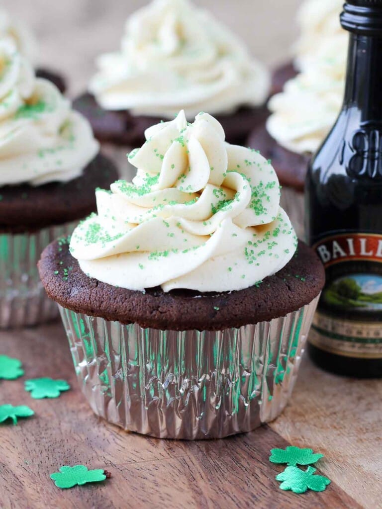 St. Patrick's Day Cupcakes - Chef Lindsey Farr