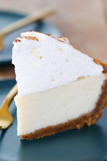 Perfect Key Lime Pie one of 20 best thanksgiving pie recipes.