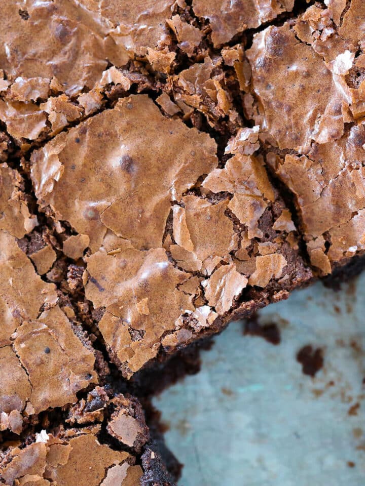 The best fudgy brownies flaky top
