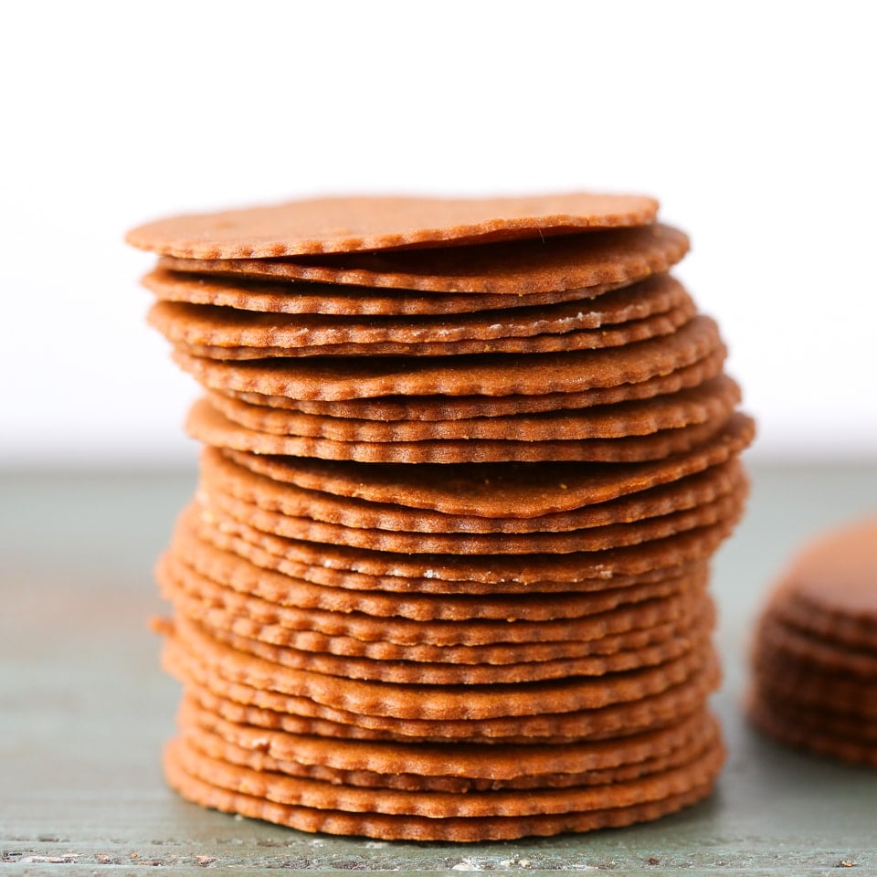 Williams Sonoma Gingersnap Cookie Thins Tin