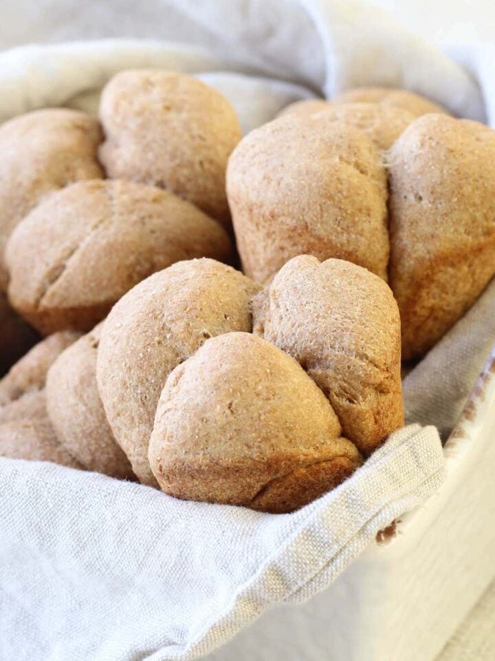 Graham Clover Rolls in white basket
