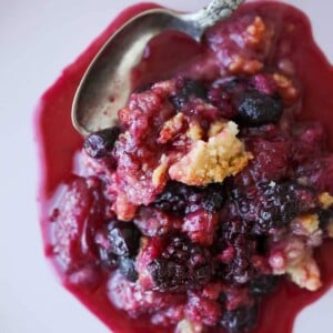 Mixed Berry Crumble Featured