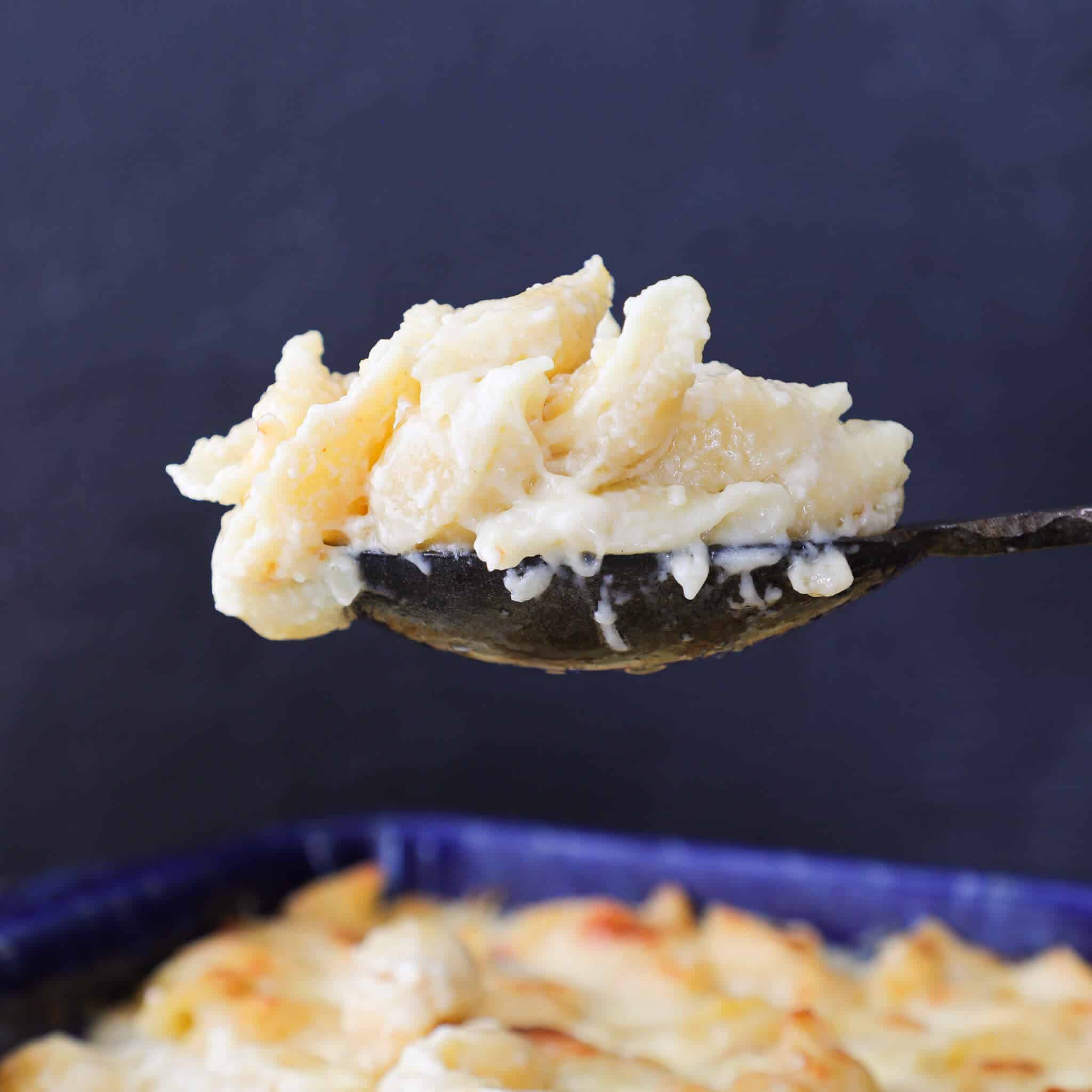 White Cheddar Mac and Cheese Spoonful