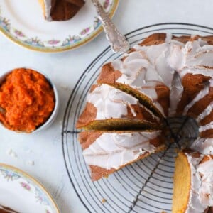The best pumpkin recipes for fall pumpkin bundt cake tablescape