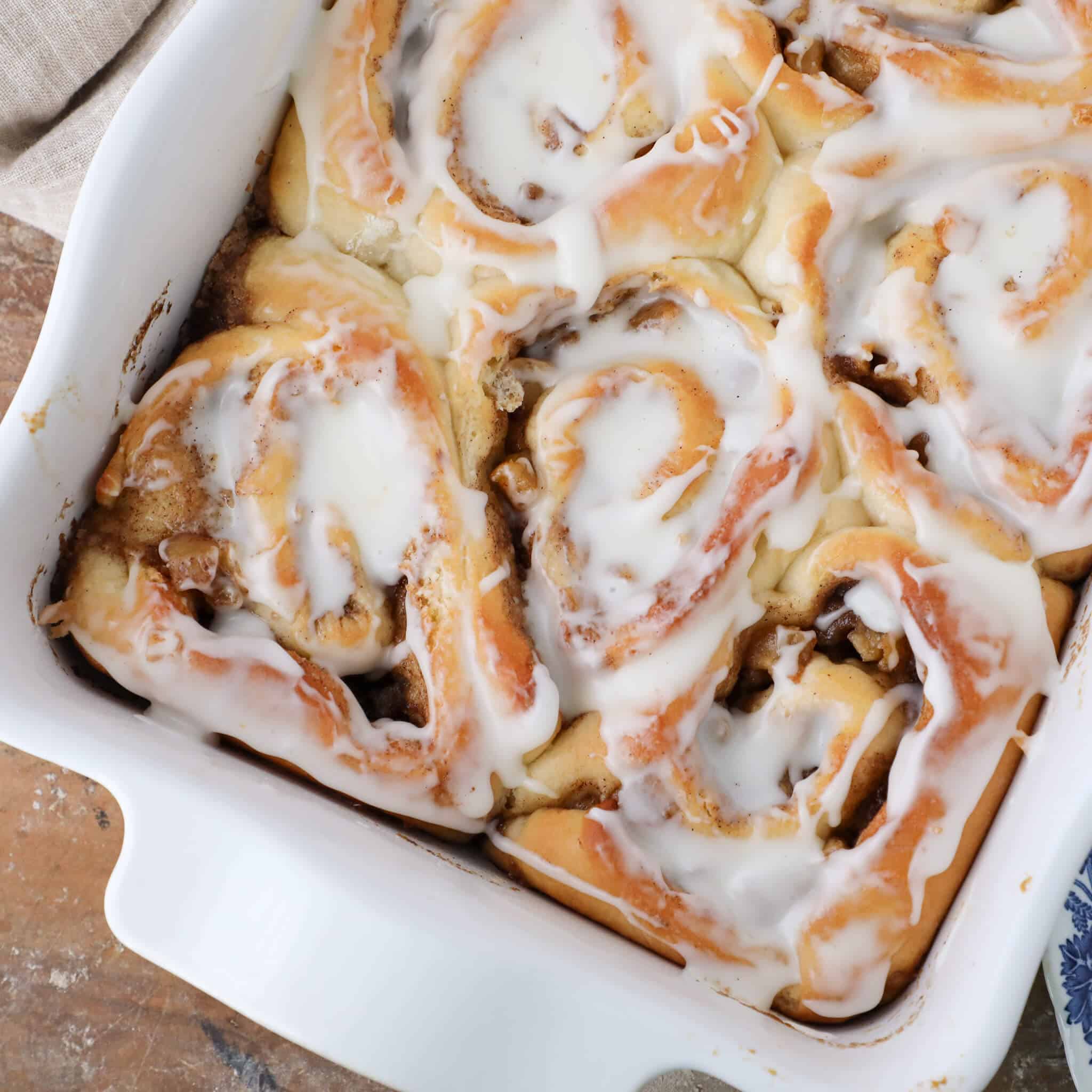 Apple Cinnamon Rolls White Baking Dish