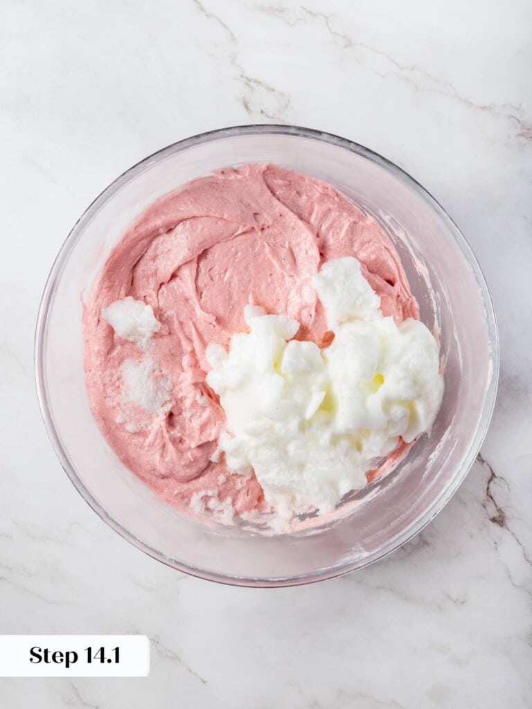 Strawberry Cupcakes - Chef Lindsey Farr