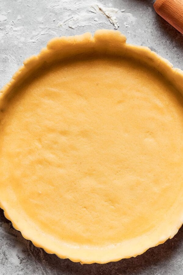 The lined shell is what pรขte sablรฉe is for, squared here for the recipe card.