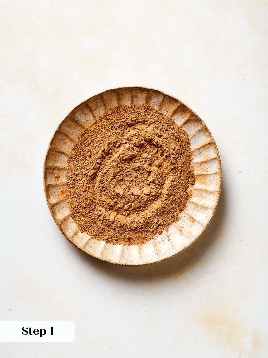 Whisk gingerbread spice until the color is uniform, with no streaks of clove or cinnamon.